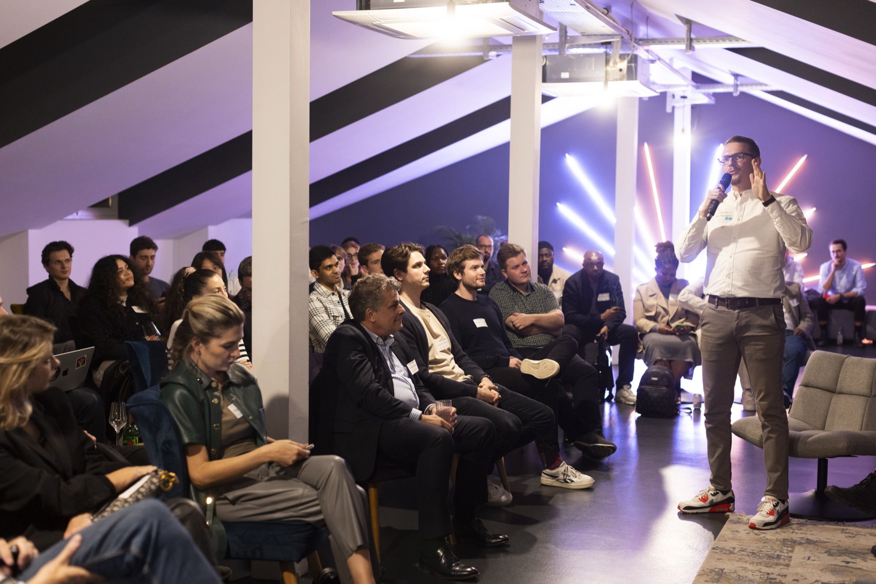 Neil Metzler presenting to an audience